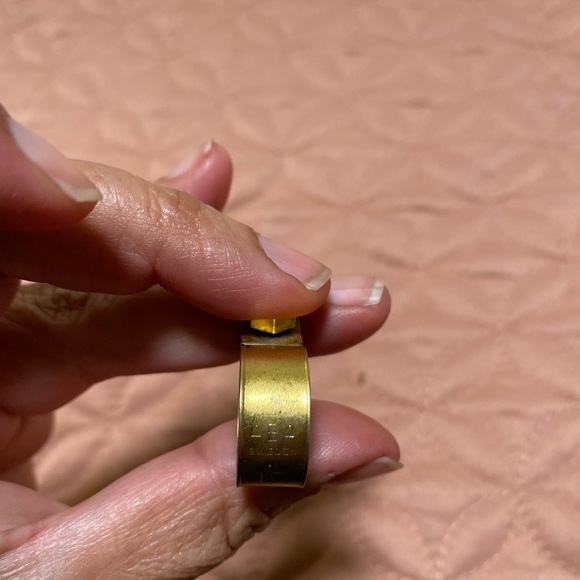 A unique spin on a ring! - Picture 8 of 11